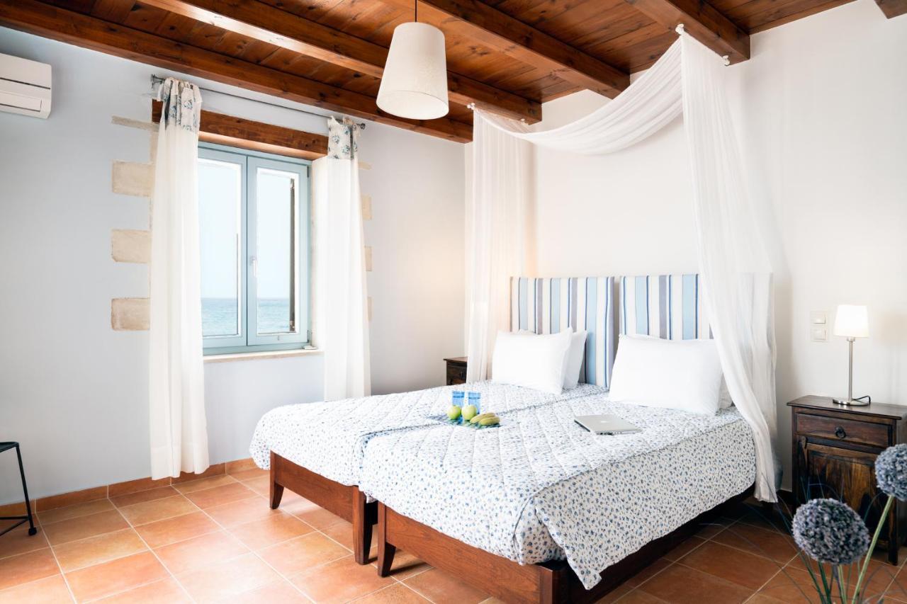 Beachfront Villa Turquoise With Private Pool, Bbq And Ping Pong Table La Canea Exterior foto