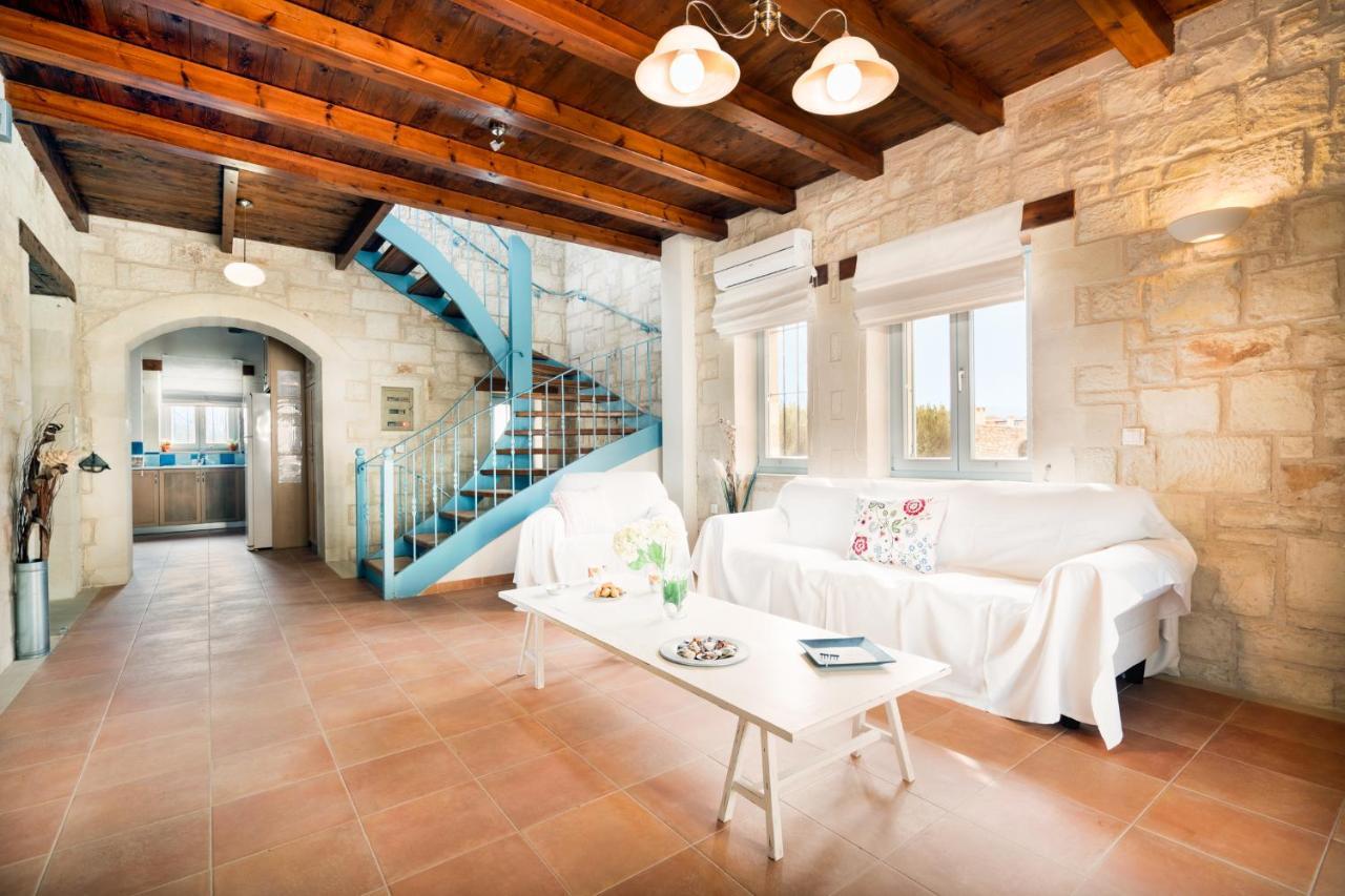 Beachfront Villa Turquoise With Private Pool, Bbq And Ping Pong Table La Canea Exterior foto