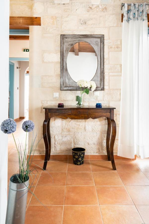 Beachfront Villa Turquoise With Private Pool, Bbq And Ping Pong Table La Canea Exterior foto